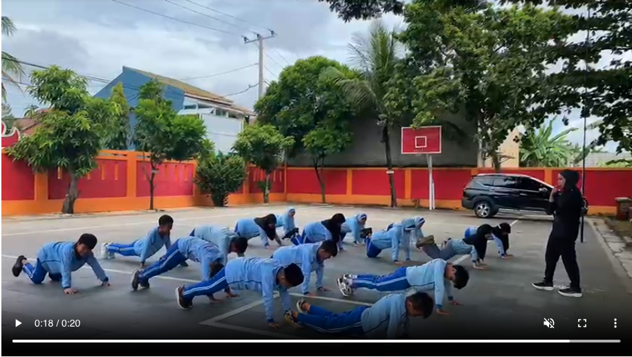 Fit dan kuat! 💪 Siswa-siswi belajar tentang Kebugaran Jasmani bersama Ms. Alya! 🏋‍♀